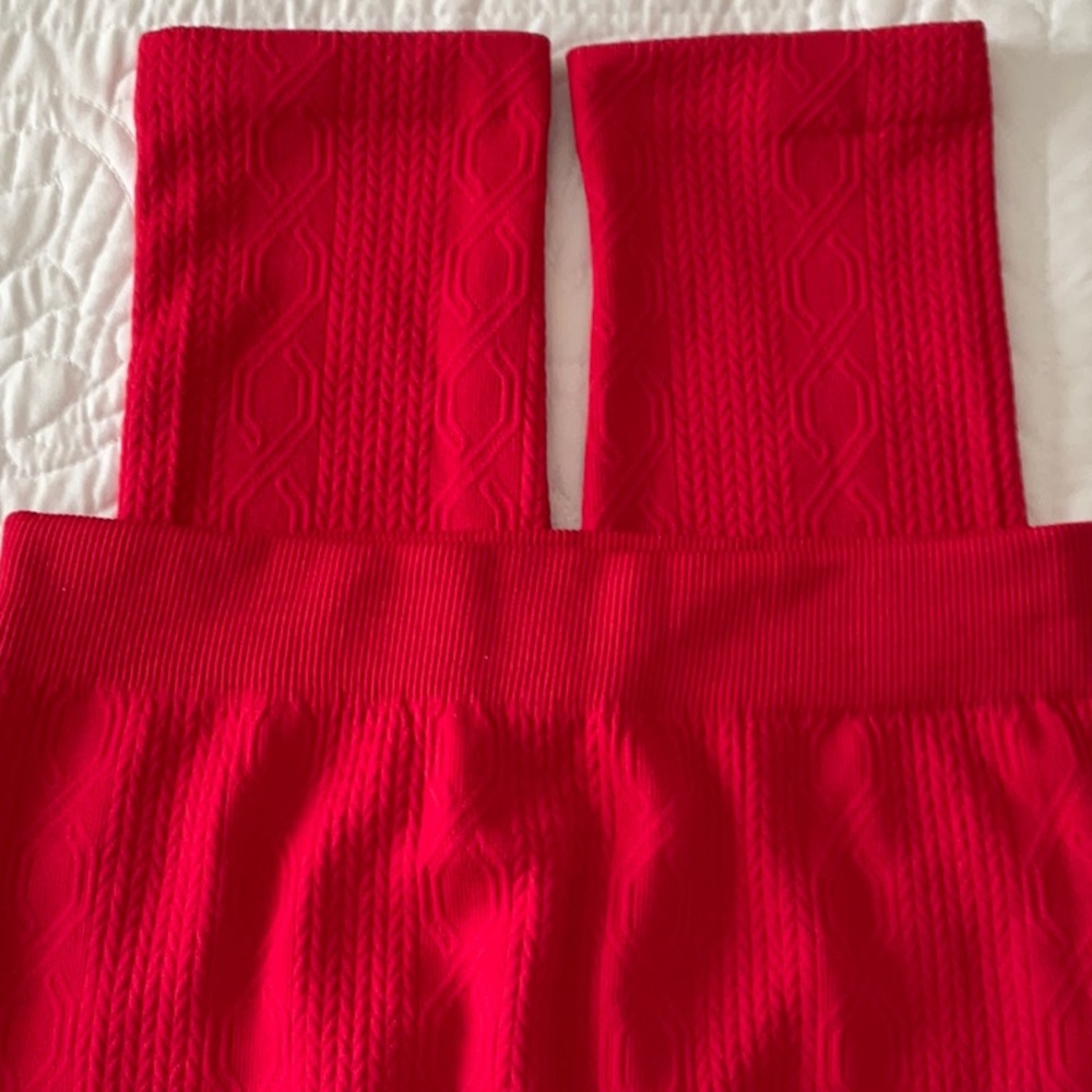 NO BOUNDARIES Women’s Pull on Legging. Red Cable Pattern High Rise New - Picture 3 of 6